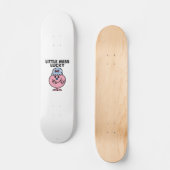 Kleine Miss Lucky versteckt ihren Mund Skateboard (Vorderseite)