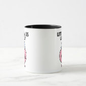 Kleine Miss Lucky versteckt ihren Mund Tasse (Zentrum)