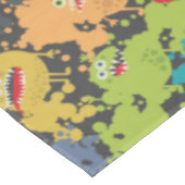 Kleine niedliche lustige Monster Tischdecke (Schrägansicht)