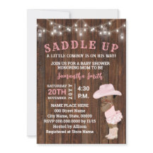 Kleine OM-Cowgirl auf ihrer Babydusche satteln