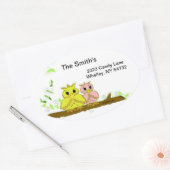 Kleine Owls auf einem Zweig Ovaler Aufkleber (Umschlag)