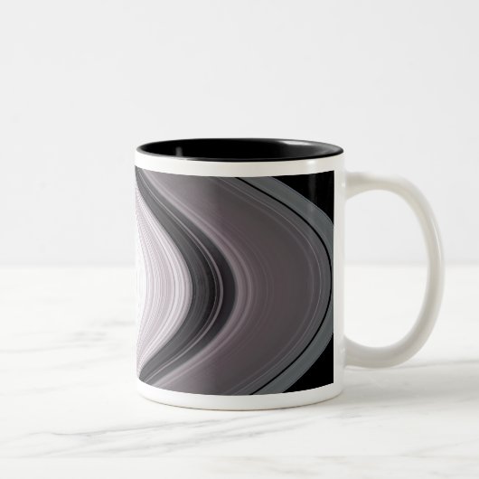 Kleine Partikel in SaturnÃ, aber   ½s Rings Zweifarbige Tasse (Rechts)