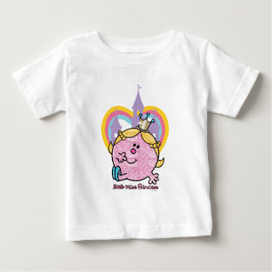Kleine Prinzessin posiert mit Schloss und Herz Baby T-shirt