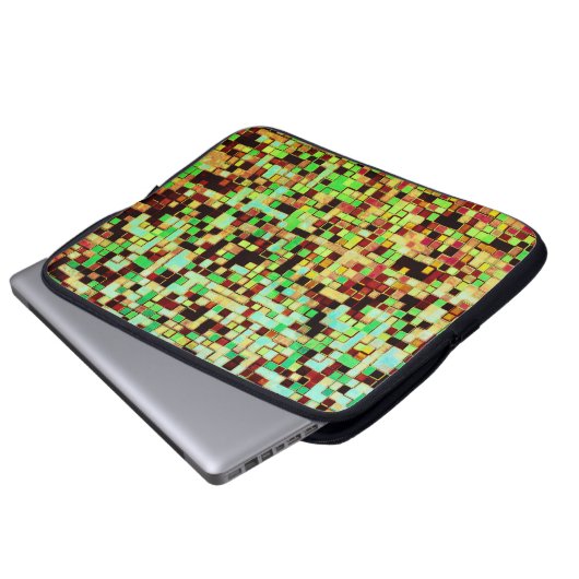 Kleine Quadrate oder Fliesen in Grün und Orange Laptopschutzhülle (Vorne Knopf)