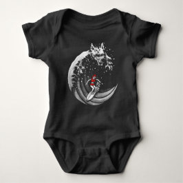 Kleine Red Surfing Hood Baby Strampler
