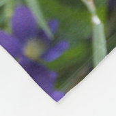 Kleine regnerische Veilchen-Decke Fleecedecke (Ecke)