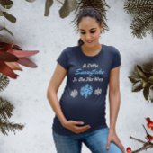 Kleine Schneeflocke auf dem T - Shirt