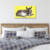 Kleine Schokolade Esel Babyfohlen ablegen Leinwanddruck (Insitu (Schlafzimmer))