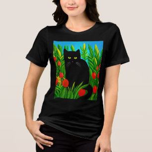 Kleine schwarze Katze in einem Tulip-Garten Tri-Blend Shirt