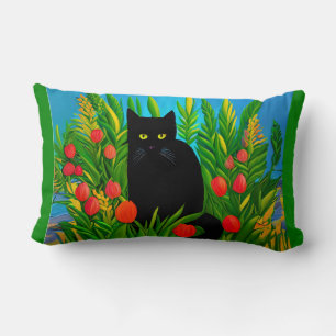 Kleine schwarze Katze in einem Tulpen Garten Lendenkissen