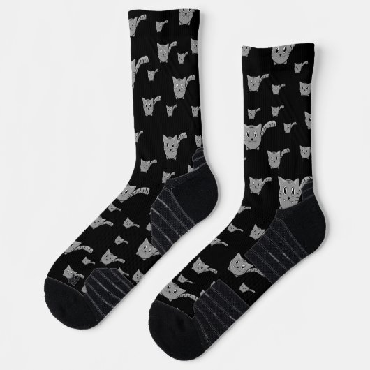 Kleine schwarze und graue Kätzchen Socken (Links)