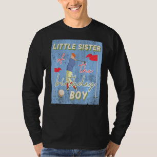 Kleine Schwester des Birthday Boy Golf Thema Match T-Shirt