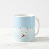 Kleine Skifahrer auf dem Snowy Hill Kaffeetasse