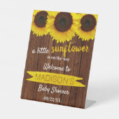 Kleine Sonnenblume unterwegs! Baby Dusche Empfang Sockelschild (Vorderseite)