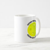 Kleine Textgröße 330ml personalisierter Pickleball Kaffeetasse (VorderseiteRechts)