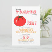 Kleine Tomatie wird Eins Cute 1. Geburtstag Einladung (Stehend Vorderseite)