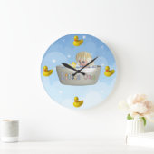 Kleine Uhr an der Wand (Zuhause)