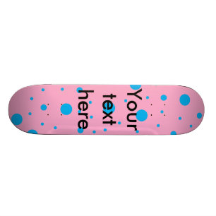 Kleine und große Tupfen des hellrosa Himmelblaus Skateboard
