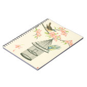 Kleine Vögel, die auf einem Zweig und auf einem Vo Notizblock (Linke Seite)