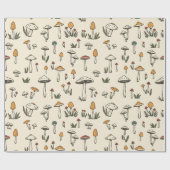 Kleine Wald-Pilze auf beigem Hintergrund Geschenkpapier (Flach)