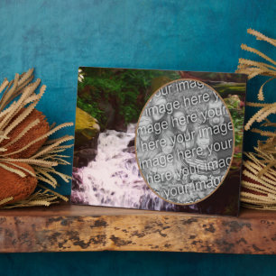 Kleine Waldwasserfallmalerei Hinzufügen eines Foto Fotoplatte