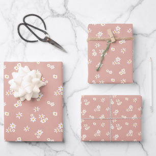 Kleine weiße Blume auf Rosa - nahtlos. Geschenkpapier Set
