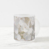 Kleine weiße Blumen Mattglastasse (VorderseiteRechts)