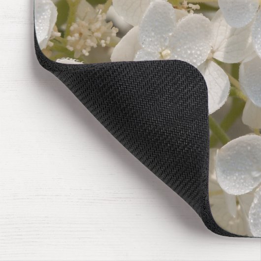 Kleine weiße Blumen Mousepad (Ecke)