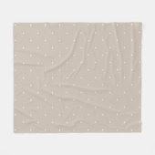 Kleine weiße Tupfen auf kühlem Beige oder Greige Fleecedecke (Vorderseite (Horizontal))