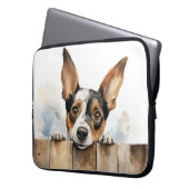 KLEINE WEISSE UND TAN PUPPING HUNDE ÜBER ZENTRUM LAPTOPSCHUTZHÜLLE (Vorderseite Links)