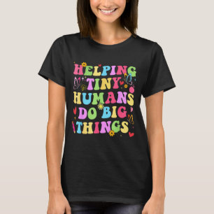 Kleinen Menschen helfen, große Dinge zu tun, Lehre T-Shirt