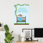 Kleiner Affe in einem Kinderwagen-Kinderduschplaka Poster (Heimbüro)
