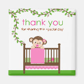 Kleiner Affe in einem Krippenmädchen Danke Magnet (Vorne)