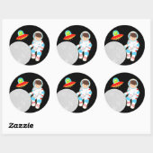 Kleiner Astronaut im Weltraum Runder Aufkleber (Blatt)