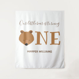 Kleiner Bär, der ein Süße Tier zum ersten Geburtst Wandteppich