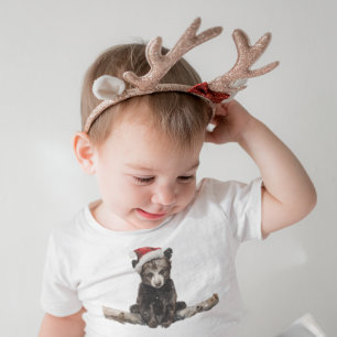 Kleiner Bär mit Weihnachtsmütze, anpassbar Baby T-shirt