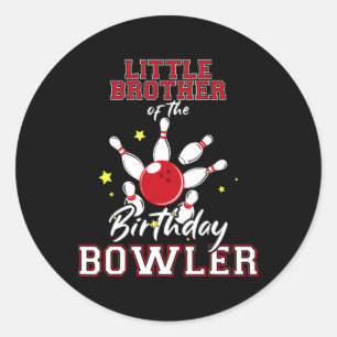 Kleiner Bruder des Geburtstags-Bowlers Bday Bowlin Runder Aufkleber