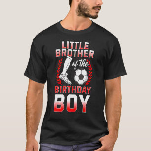 Kleiner Bruder des Geburtstags-jungen Fußballspiel T-Shirt
