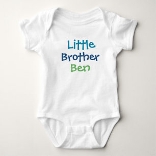 Kleiner Bruder farbenfrohe Monogram Boys Baby Strampler