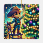 Kleiner Cowboy auf Stuhl Dekorieren Weihnachtsbaum Keramikornament (Rückseite)