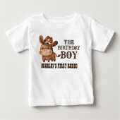 Kleiner Cowboy erster Rodeo personalisierter Name Baby T-shirt (Vorderseite)