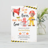 Kleiner Feuerwehrjunge mit Foto Junge Geburtstag Einladung (Stehend Vorderseite)