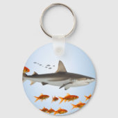 Kleiner Fisch großer Schatten Schlüsselanhänger (Rückseite)