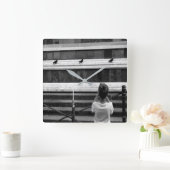 Kleiner Fotograf Quadratische Wanduhr (Zuhause)