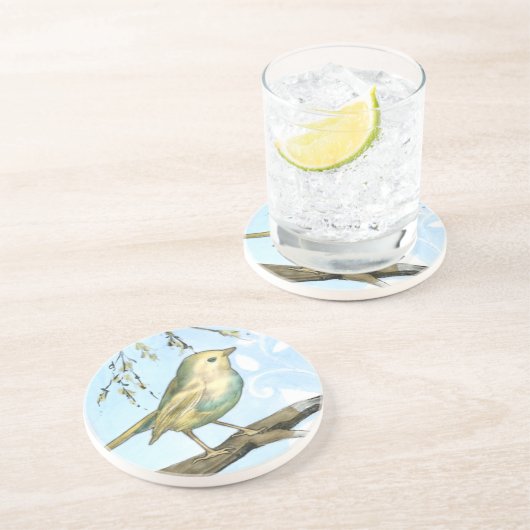 Kleiner Gelbbvogel auf einem Zweig nach oben Getränkeuntersetzer (Seite)