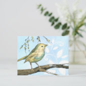 Kleiner Gelbbvogel auf einem Zweig nach oben Postkarte (Stehend Vorderseite)
