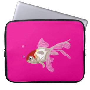 Kleiner Goldfisch auf transparentem Untergund Laptopschutzhülle