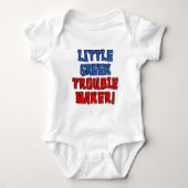 Kleiner griechischer Trouble Maker Baby Strampler (Vorderseite)