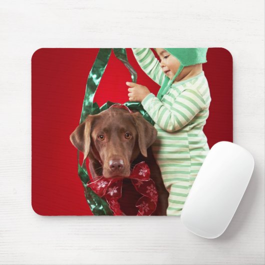 Kleiner Junge, der einen Hund verziert Mousepad (Mit Mouse)