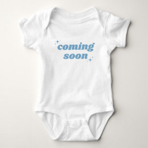 Kleiner Junge kommt bald Süße Schwangerschaftsenth Baby Strampler